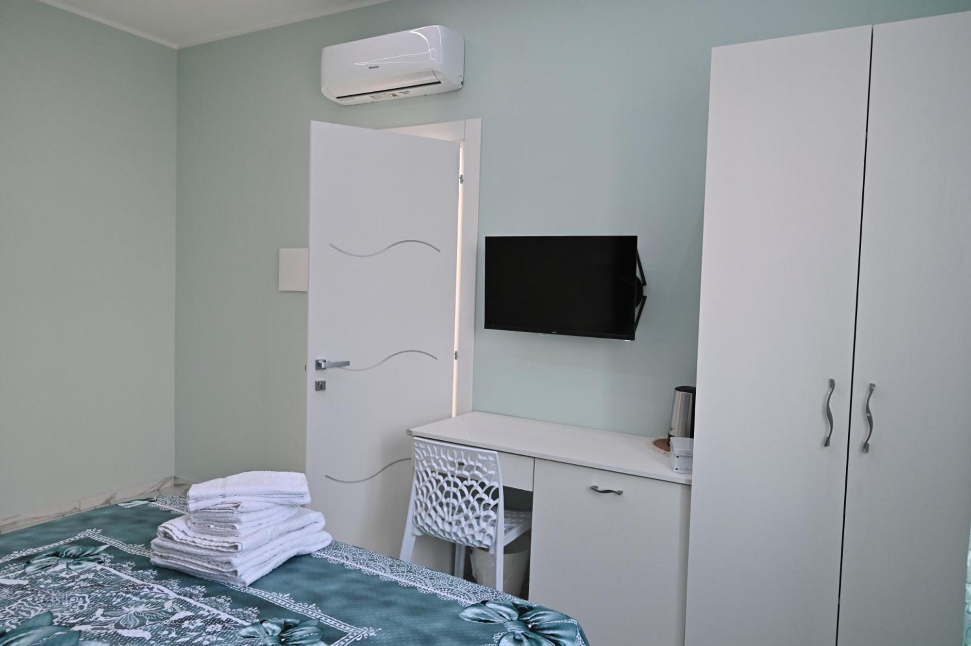 לינה וארוחת בוקר נאפולי Bebsantaniellohouse1 מראה חיצוני תמונה