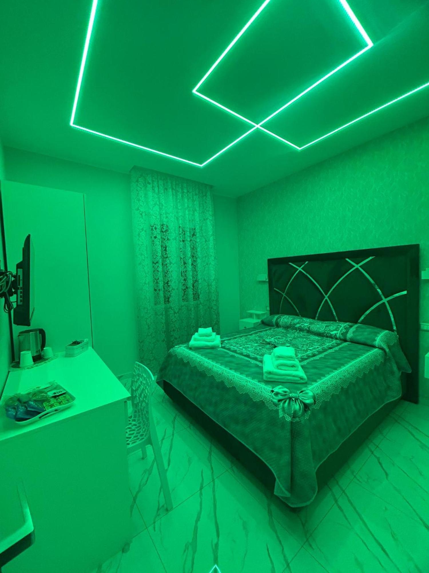 לינה וארוחת בוקר נאפולי Bebsantaniellohouse1 מראה חיצוני תמונה