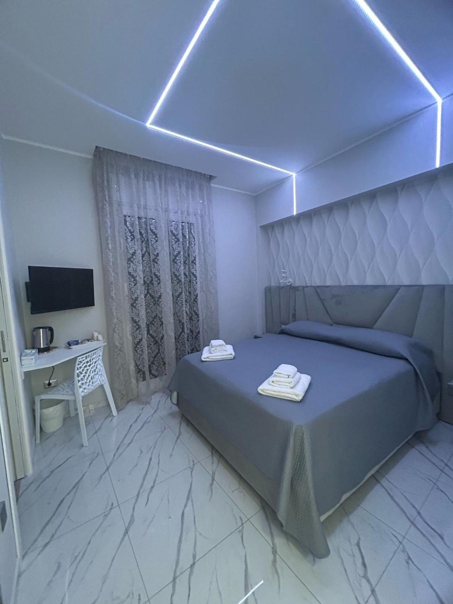 לינה וארוחת בוקר נאפולי Bebsantaniellohouse1 מראה חיצוני תמונה